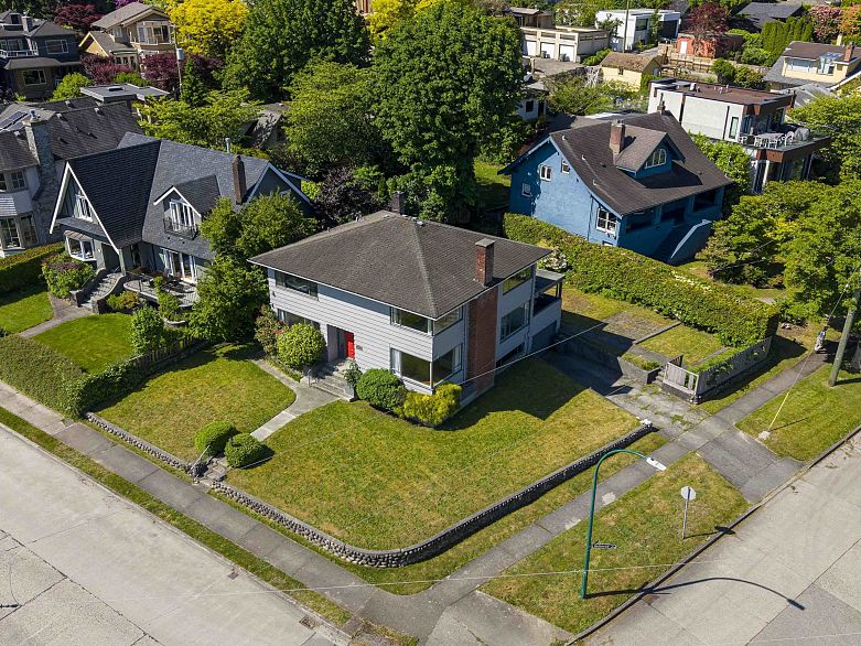 4514 Bellevue Drive