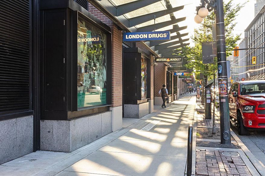 2408 108 W Cordova Street