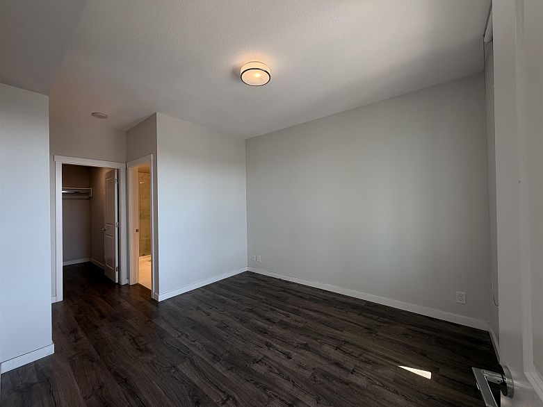1310 3487 Binning Road
