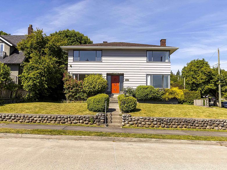 4514 Bellevue Drive