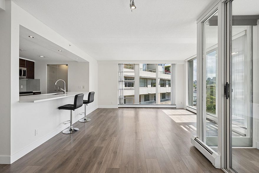 501 1228 Marinaside Crescent