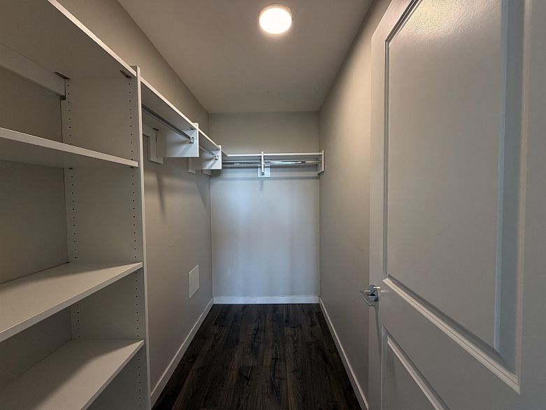 1310 3487 Binning Road