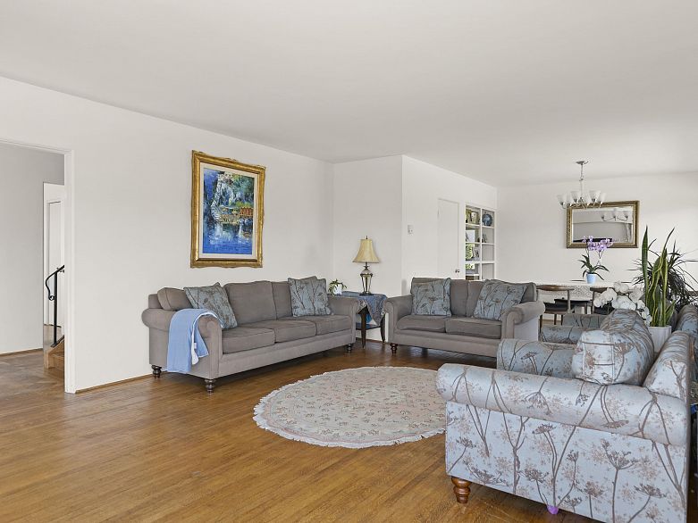 4514 Bellevue Drive