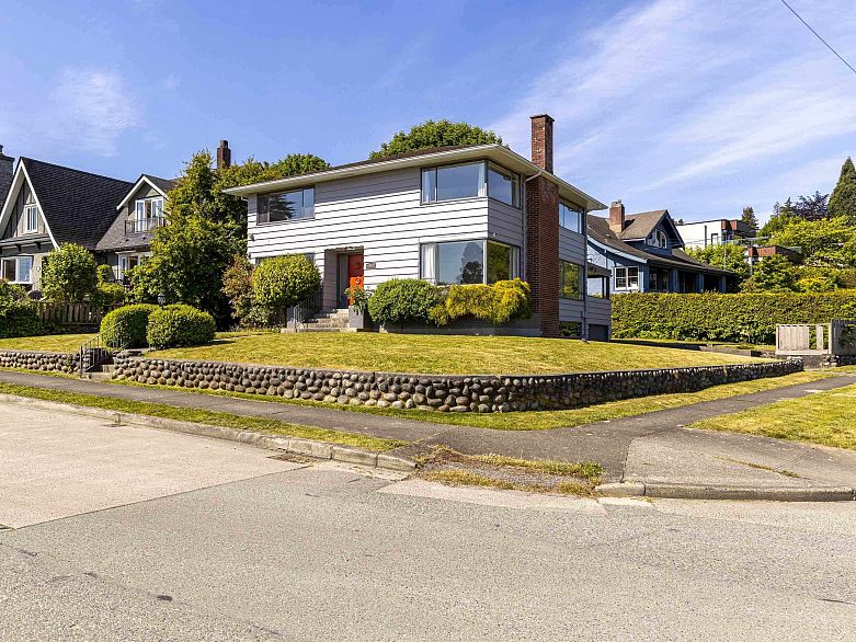 4514 Bellevue Drive