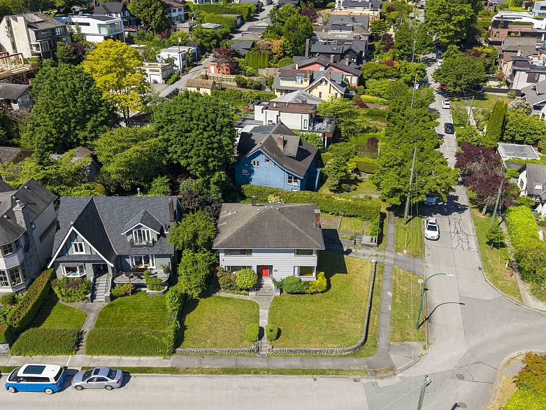 4514 Bellevue Drive