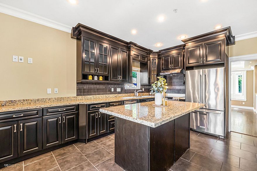 295 W 63rd Avenue