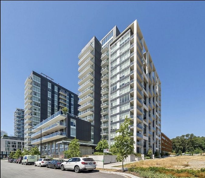 409 3581 E Kent Avenue North