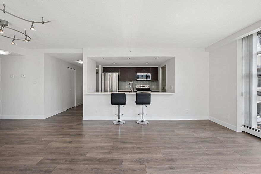 501 1228 Marinaside Crescent