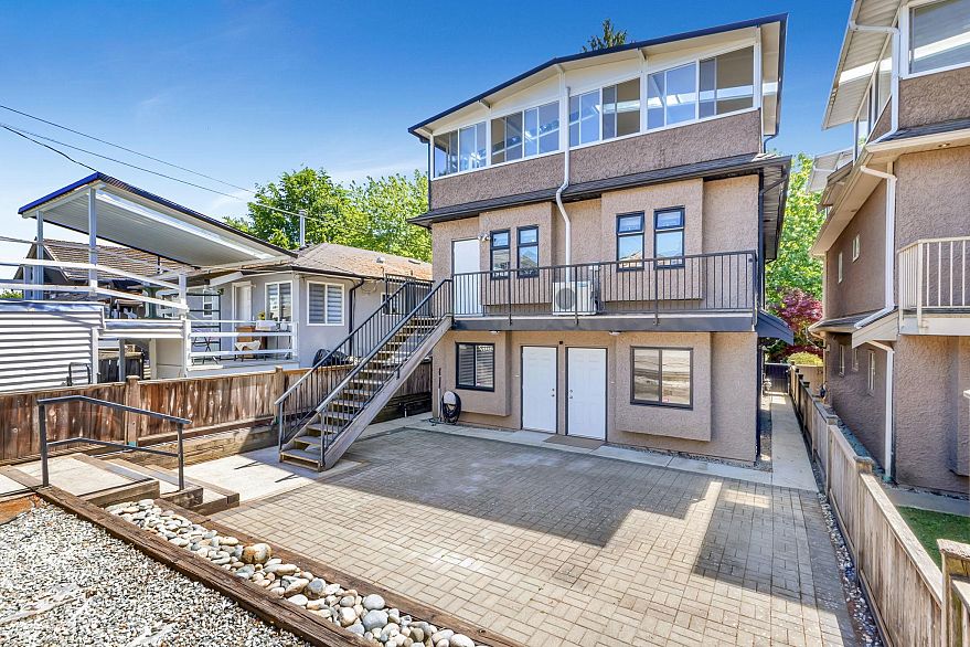 295 W 63rd Avenue