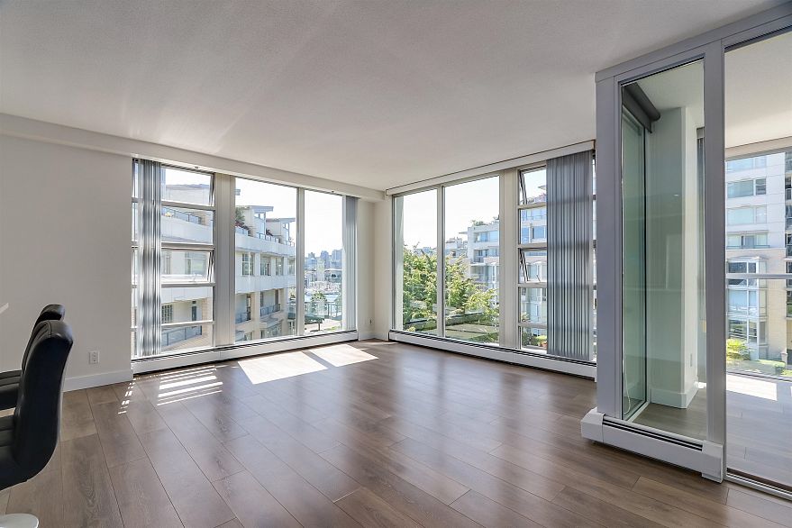 501 1228 Marinaside Crescent