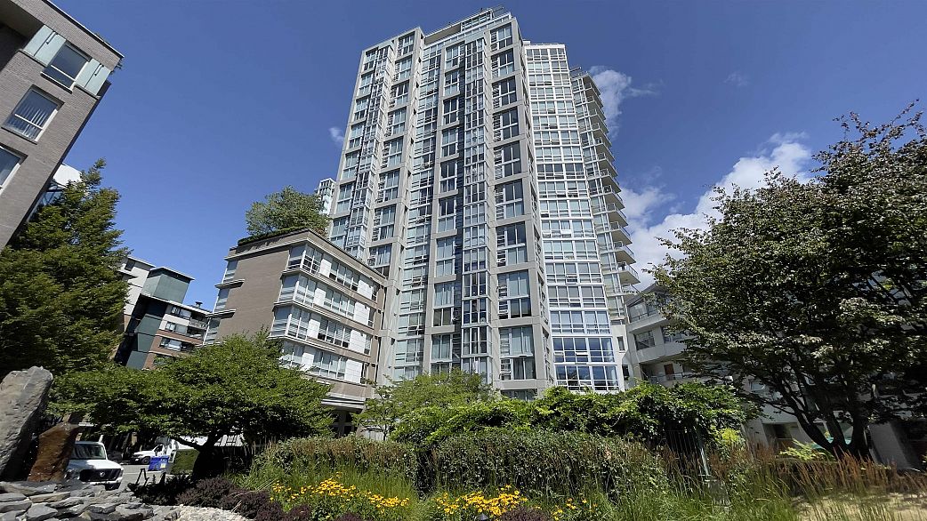 605 1228 Marinaside Crescent