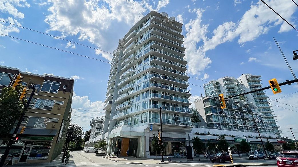1112 2220 Kingsway