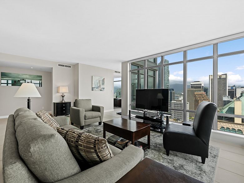 2907 1028 Barclay Street