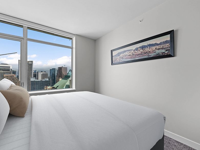 2907 1028 Barclay Street