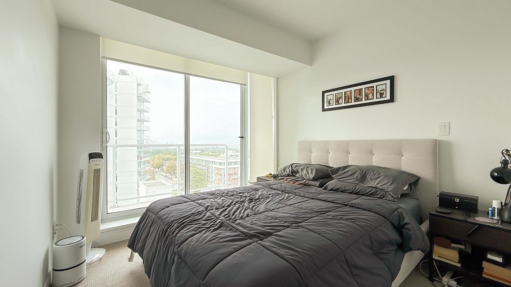 1112 2220 Kingsway