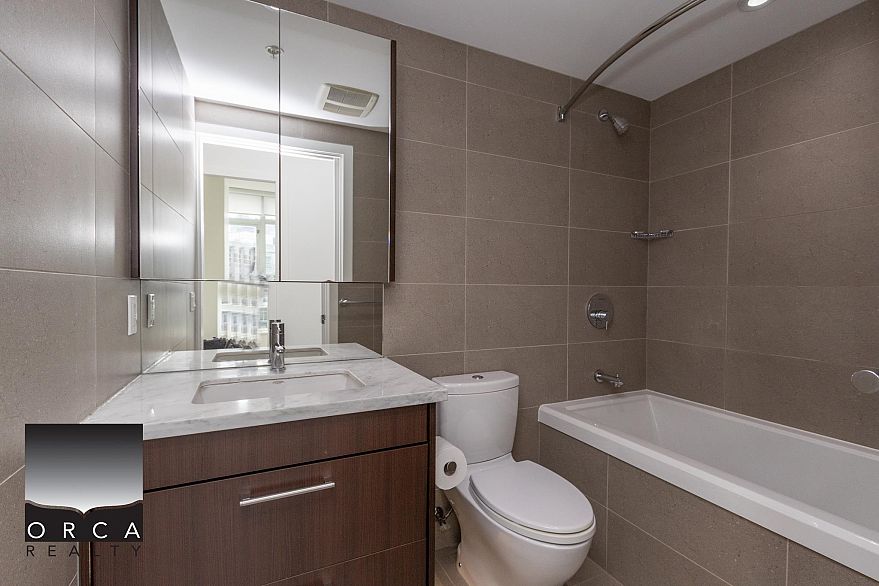 1105 108 WEST 1ST AVENUE, Vancouver BC V5Y 0H4