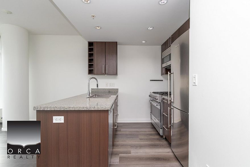 1105 108 WEST 1ST AVENUE, Vancouver BC V5Y 0H4