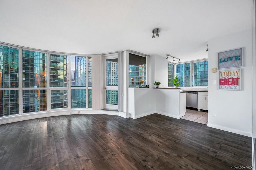 1806 588 Broughton Street