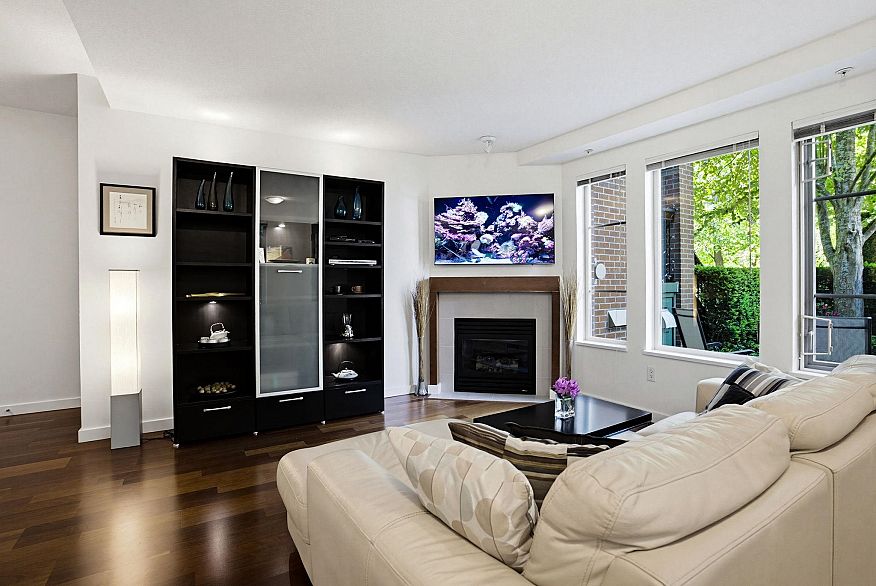 6230 Logan Lane