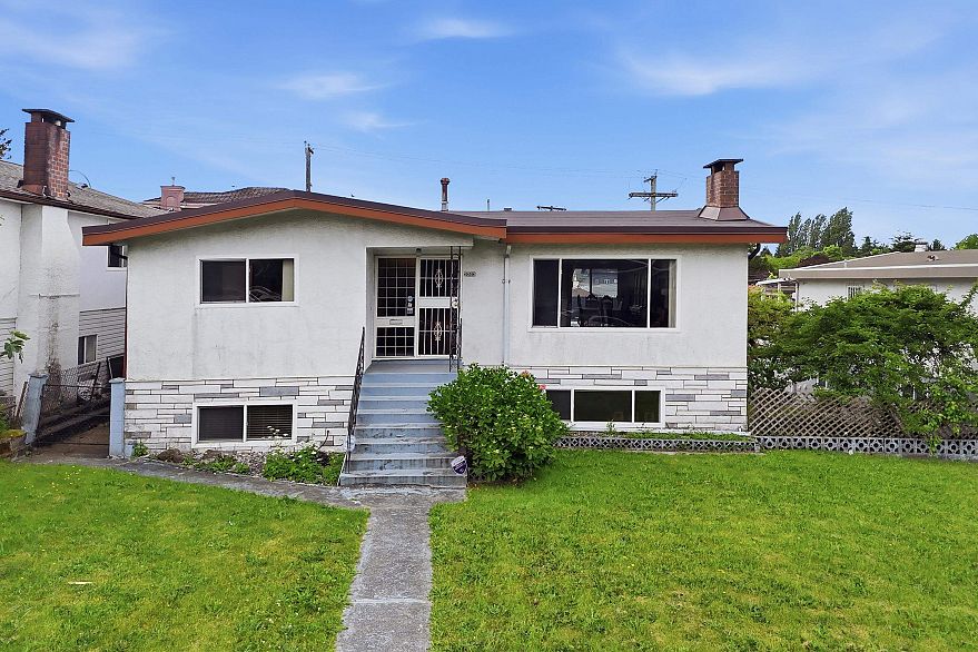 3063 Renfrew Street