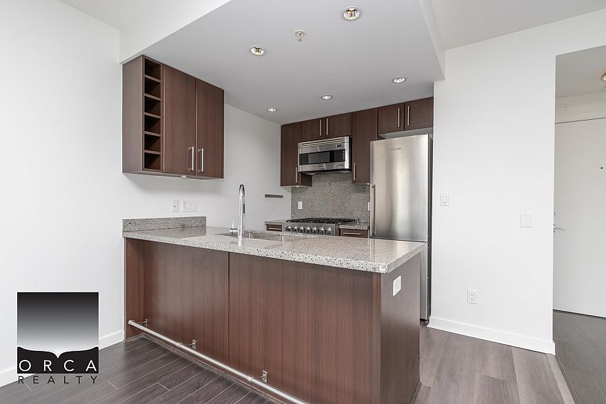 1105 108 WEST 1ST AVENUE, Vancouver BC V5Y 0H4
