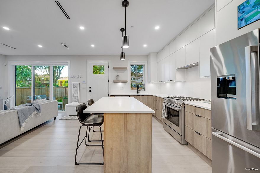 2558 William Street