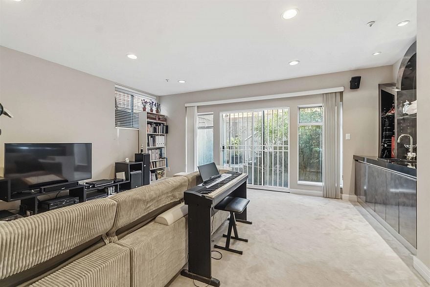 2275 Bonaccord Drive