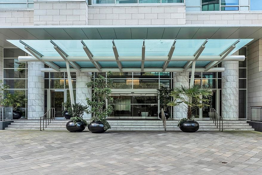 101 1139 W Cordova Street