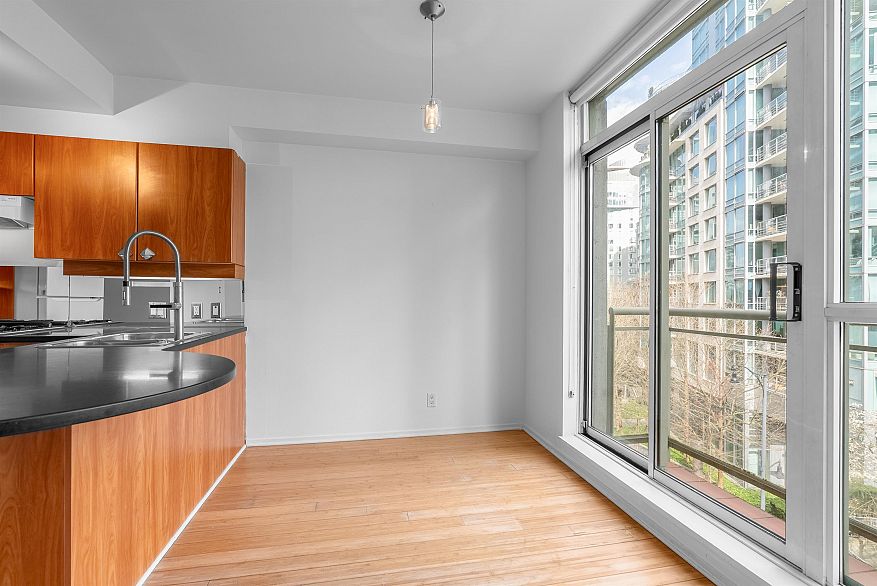 507 1478 W Hastings Street