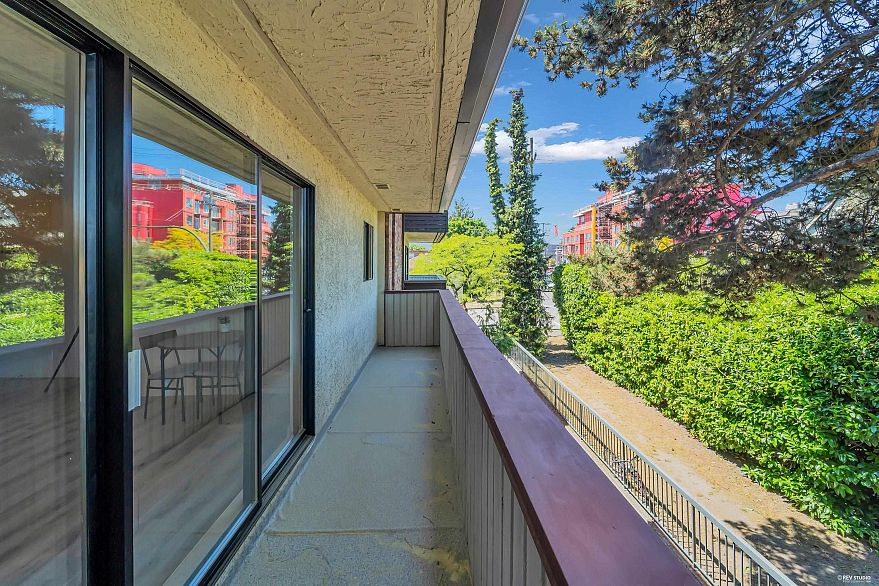 303 1296 W 70th Avenue