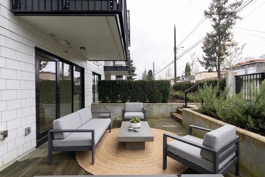 110 2235 E Broadway