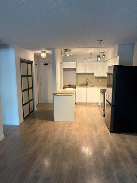 205 2328 Oxford Street