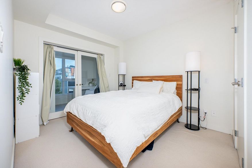 309 4083 Cambie Street