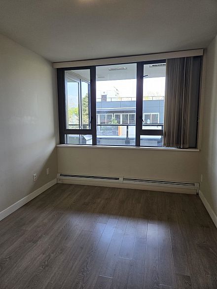 512 2689 Kingsway