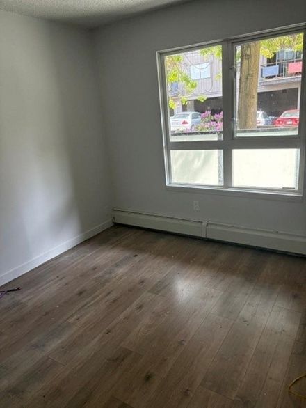205 2328 Oxford Street