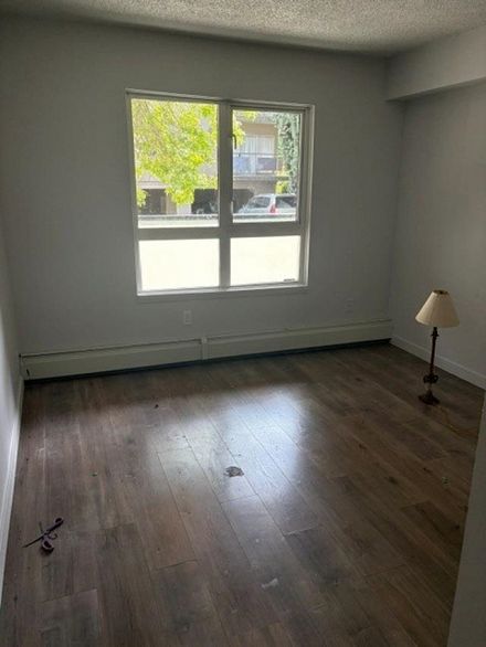 205 2328 Oxford Street