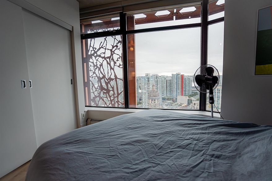 3406 128 W Cordova Street