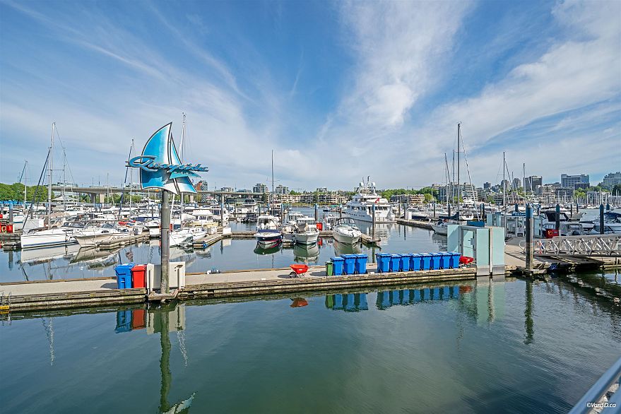 2206 1201 Marinaside Crescent