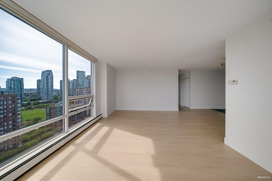 2206 1201 Marinaside Crescent