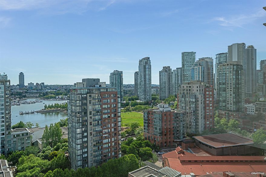 2206 1201 Marinaside Crescent