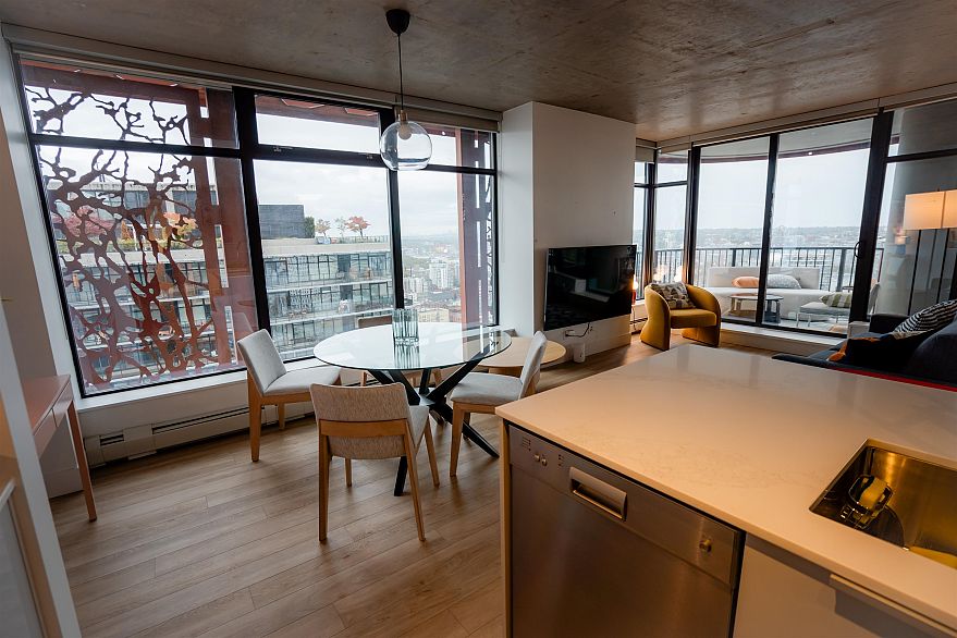 3406 128 W Cordova Street