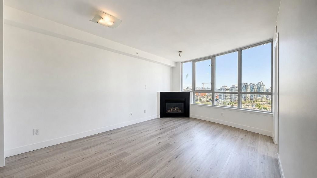 2009 63 Keefer Place