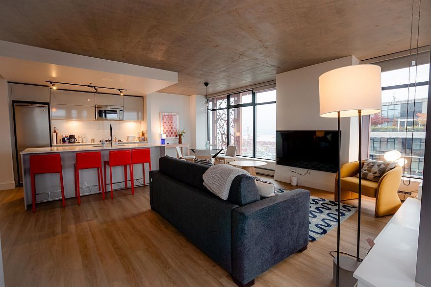3406 128 W Cordova Street