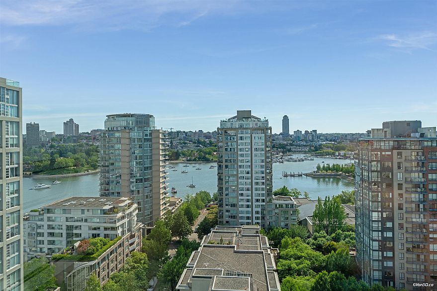 2206 1201 Marinaside Crescent