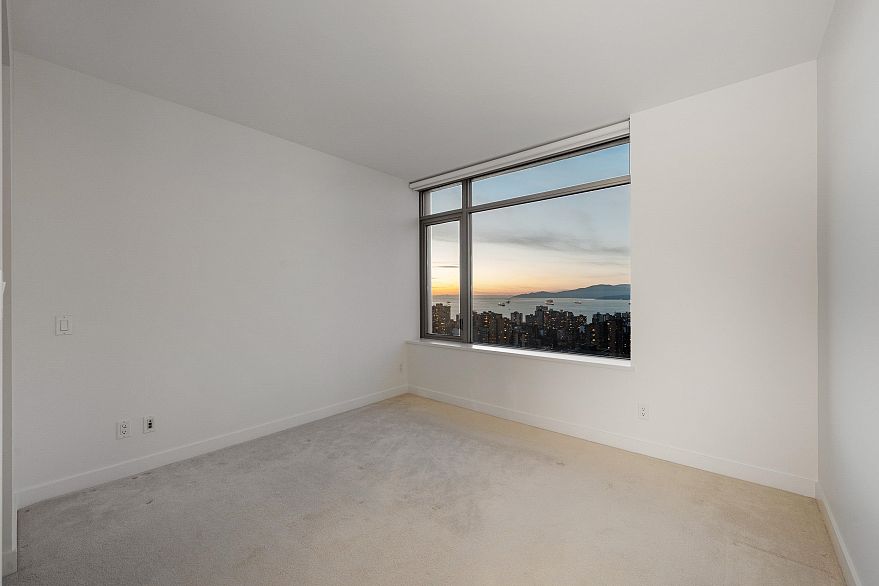 3406 1028 Barclay Street