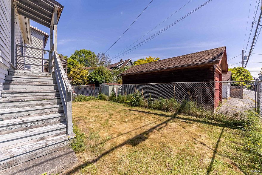 824 Semlin Drive
