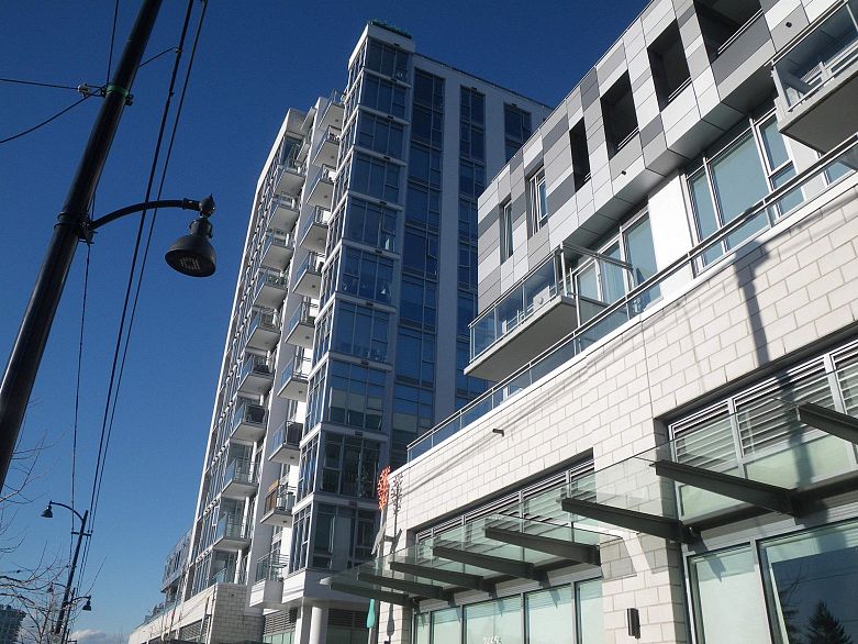 316 2435 Kingsway