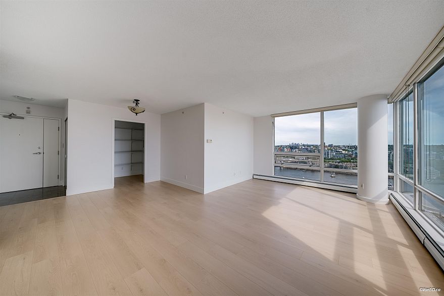 2206 1201 Marinaside Crescent