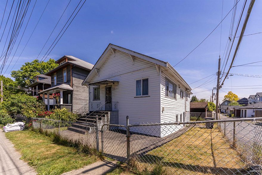 824 Semlin Drive