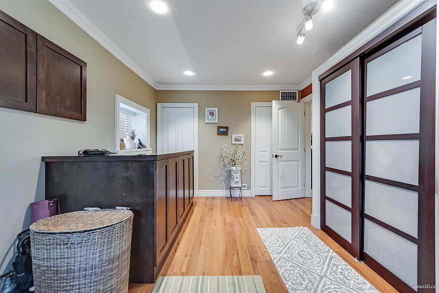 836 W 68th Avenue